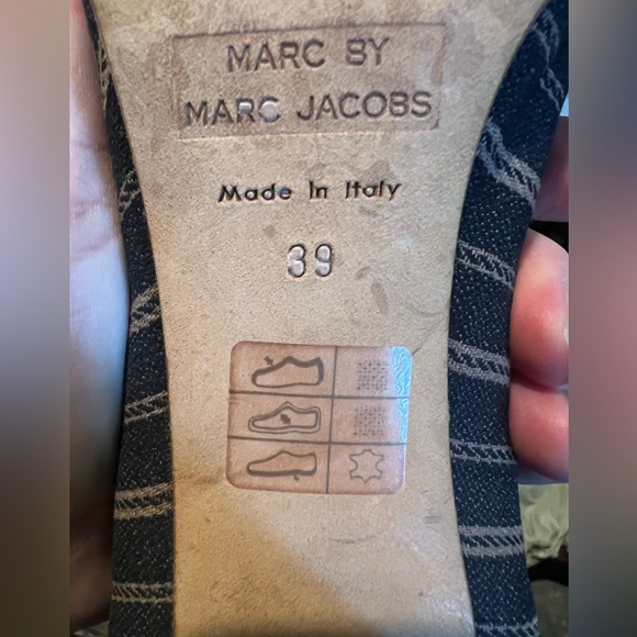 MARC JACOBS denim studded peep toe heels. 💙🩶 - Picture 8 of 9